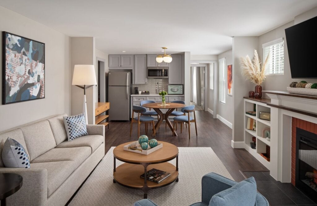 A living and kitchenette room in a historic hotel apartment across from Epicurean Hotel in Hyde Park District of South Tampa Florida
